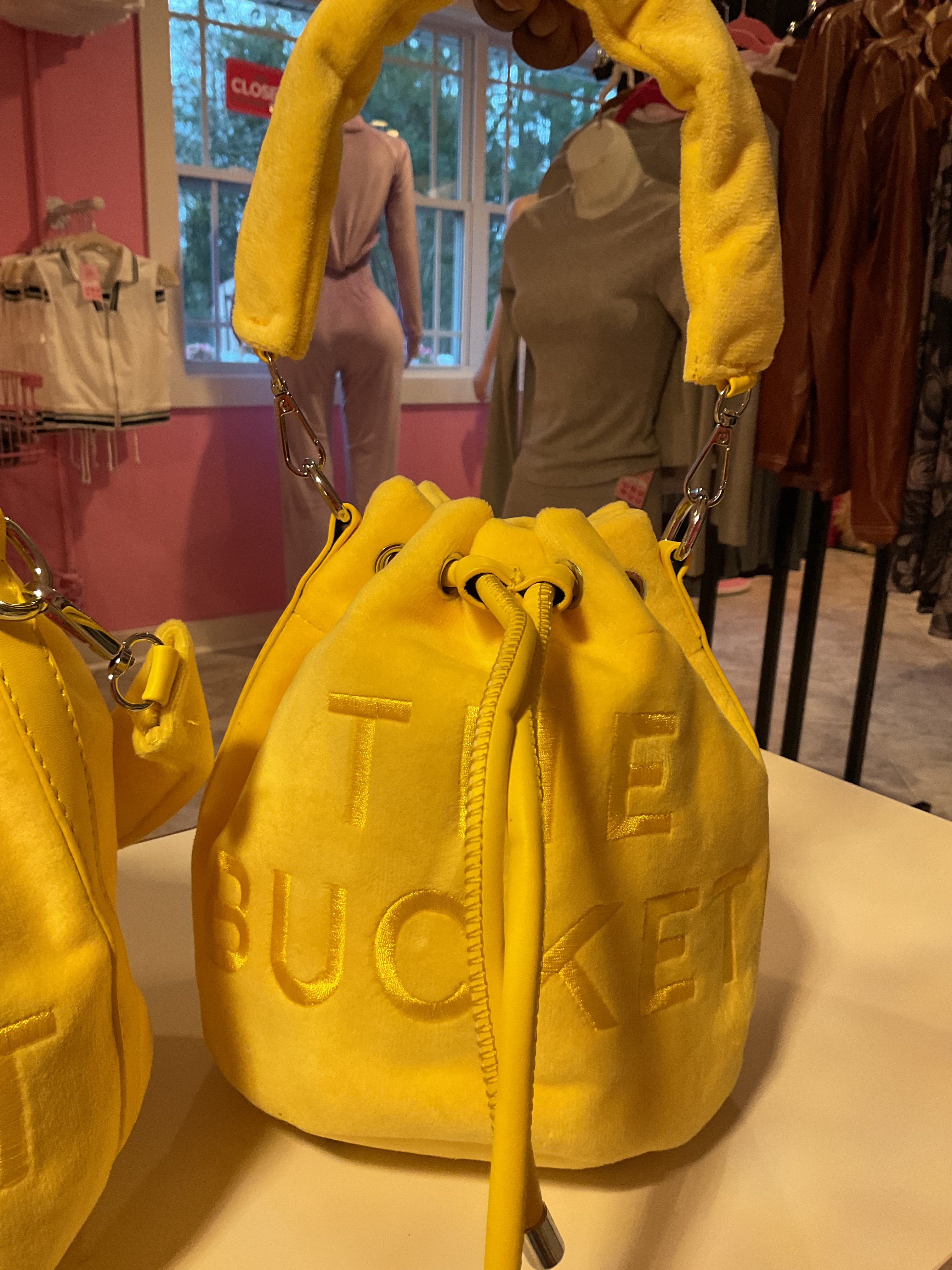 Bucket Purses 🎀